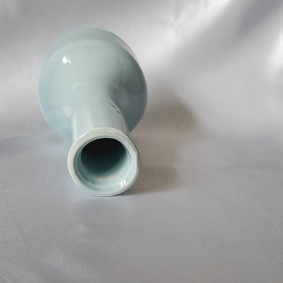 Blue Glaze Bud Vase With Balloons and Geese - Picture 3 of 6